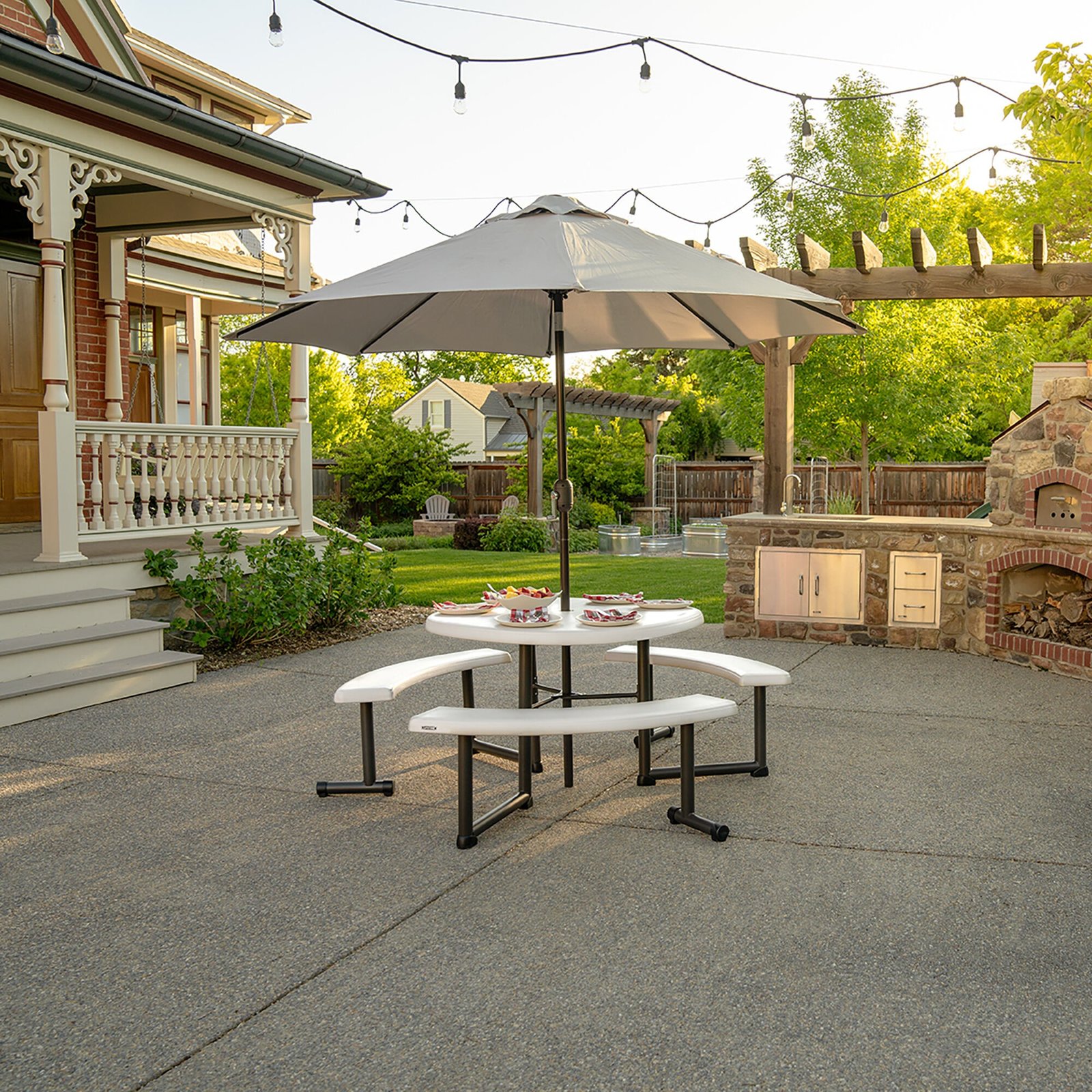 03f51a3f-db17-4b2b-83e4-e4e396c47885 Lifetime 44-Inch Round Picnic Table