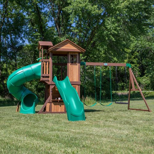 1902022B_LIFESTYLE-11 Backyard Discovery Tacoma Falls Swing Set