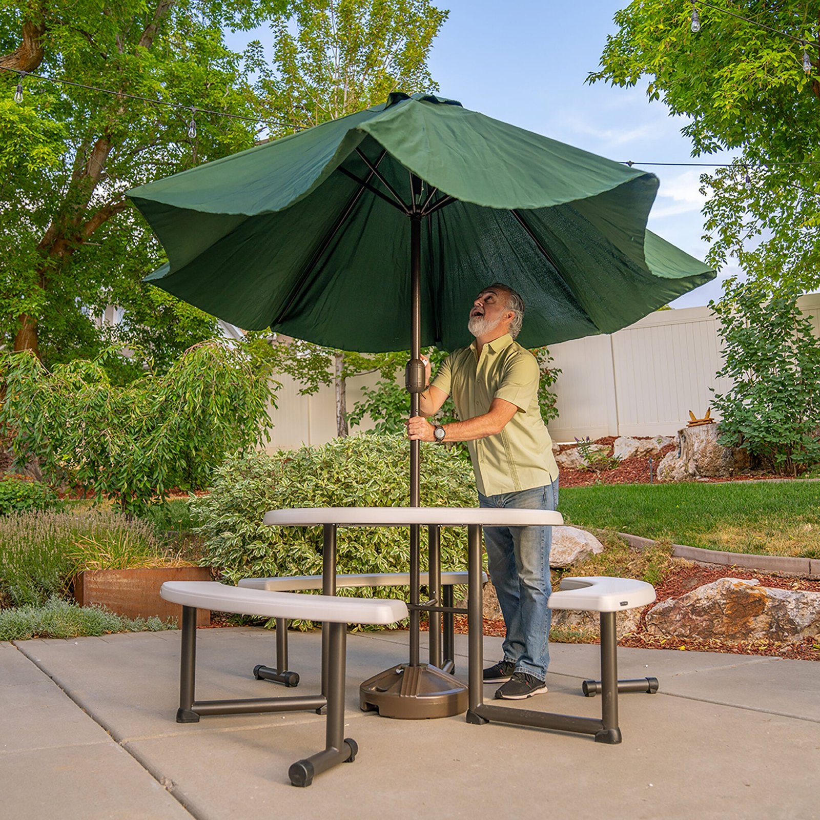 4ba3c1ad-c21e-42ab-ad27-3e219dd0faa7 Lifetime 44-Inch Round Picnic Table