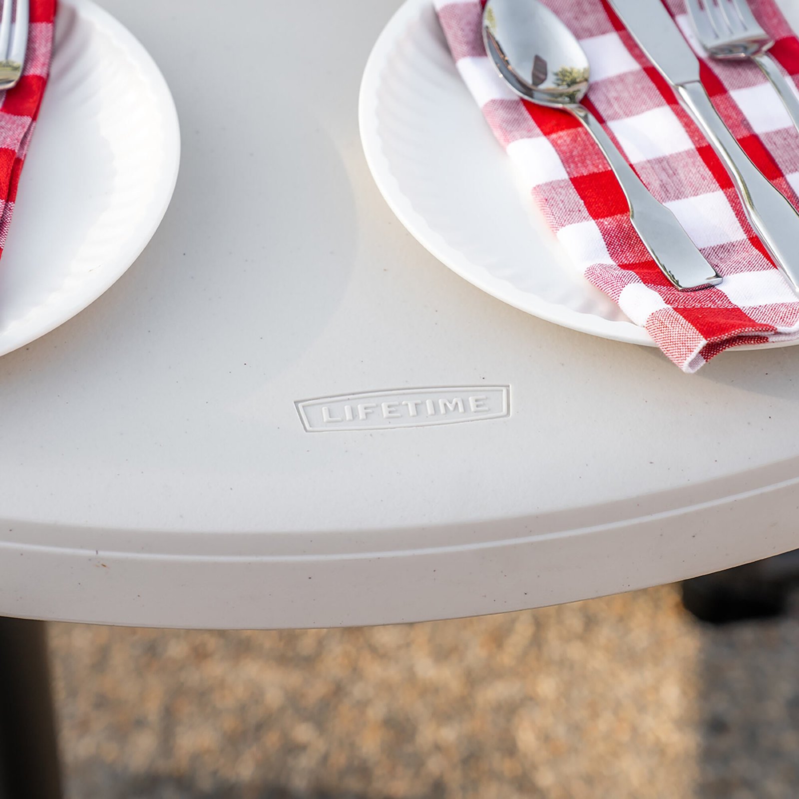 7c135151-f10c-480c-bb09-788b90f3b7eb Lifetime 44-Inch Round Picnic Table