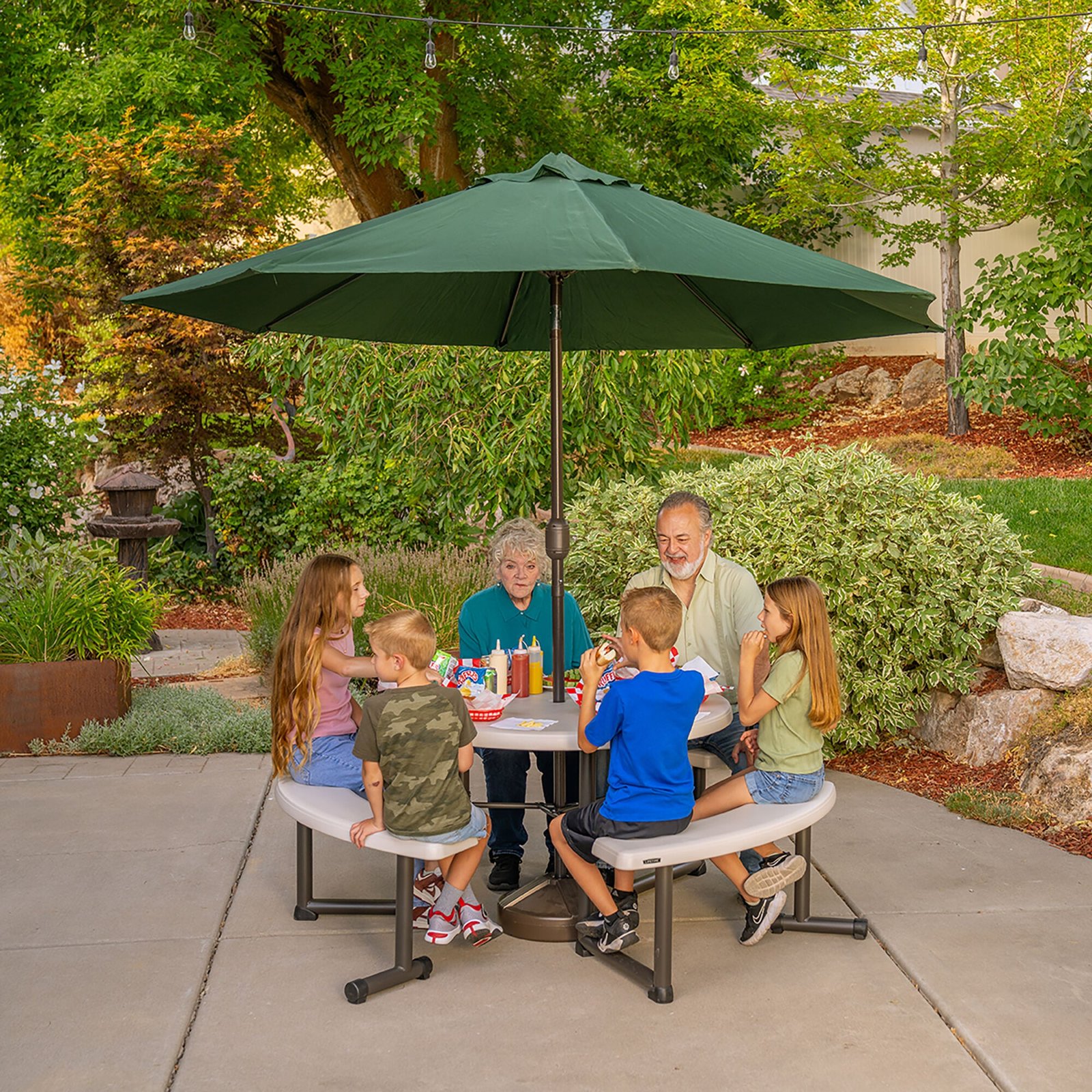 837ef0de-265b-46aa-a3cf-8fec464e2964 Lifetime 44-Inch Round Picnic Table