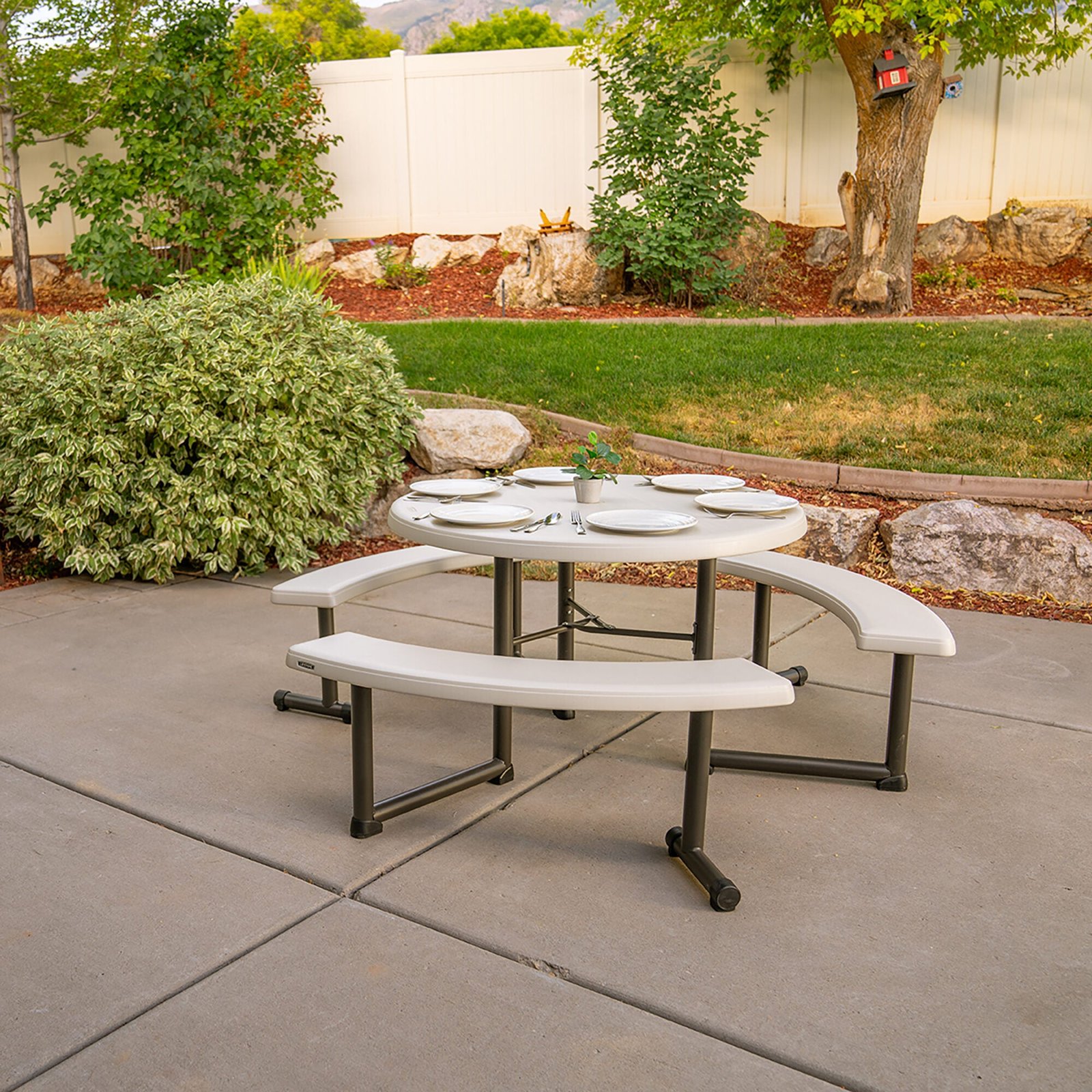 9b93ce55-17ce-42d4-a760-e2bb9c593b2d Lifetime 44-Inch Round Picnic Table