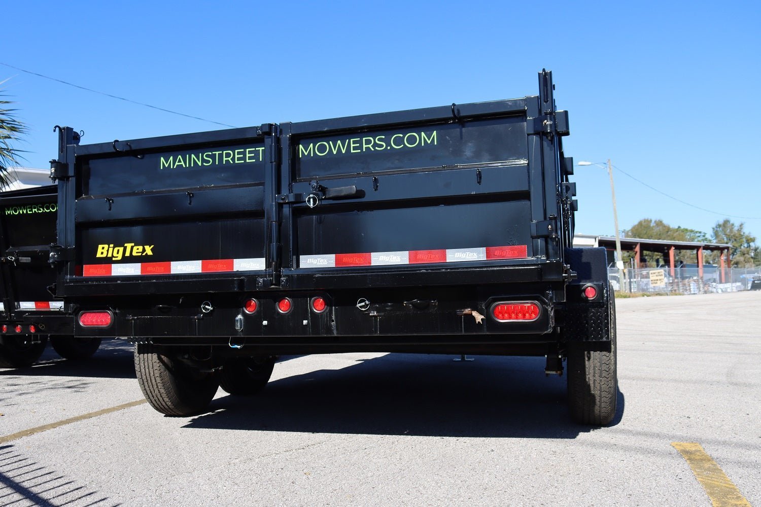 IMG_7847 12 Foot Big Tex Pro Series Tandem Axle Single Ram with Spreader Gate Black Dump Trailer (10SR-12XLBK6SIR)