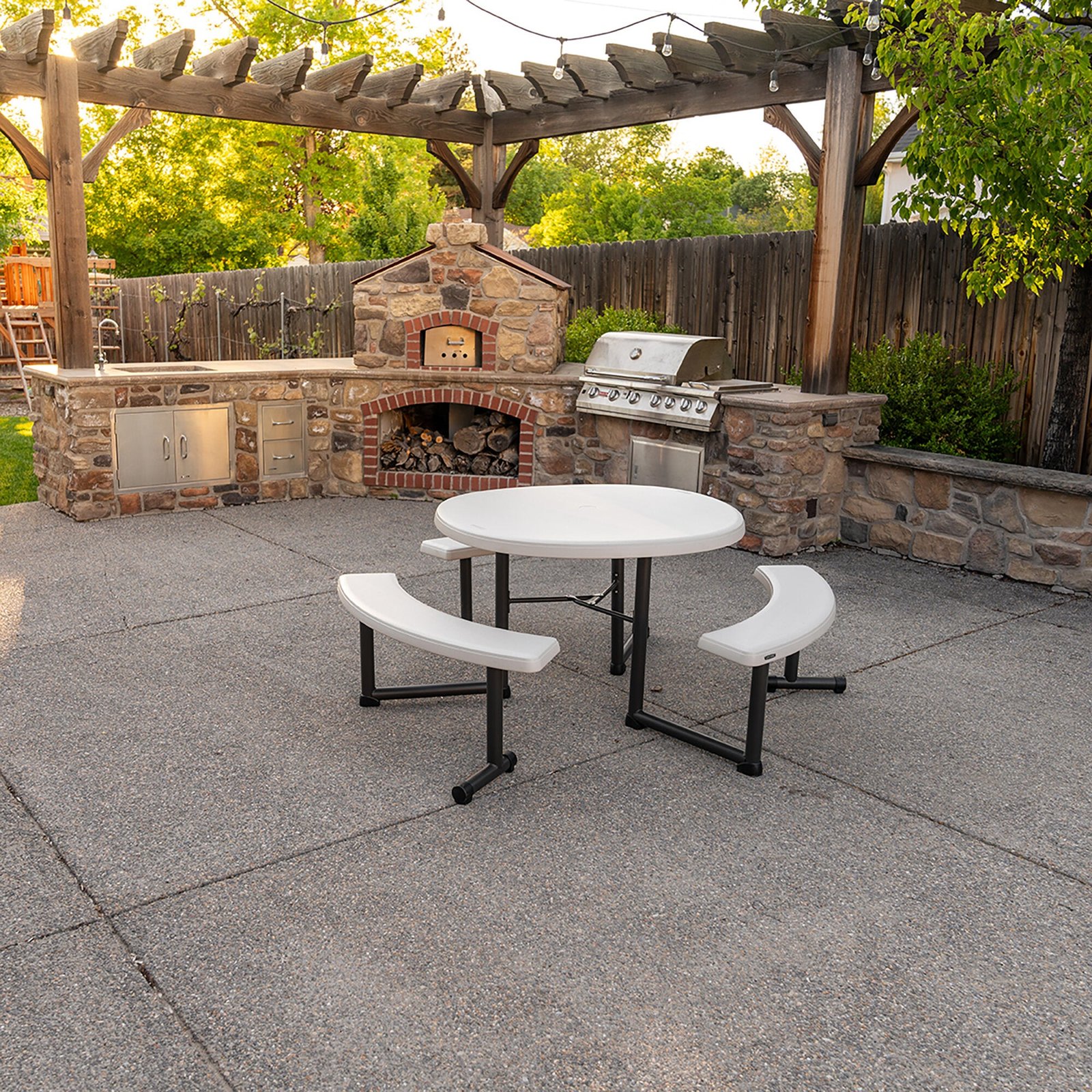 a09ee751-e89b-4e56-9848-3fb34027f323 Lifetime 44-Inch Round Picnic Table