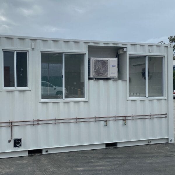 premiershippingcontainers_1633559635_2678814835040629673_4553681639-600x600-1-1 20′ standard single use container with glass windows and AC